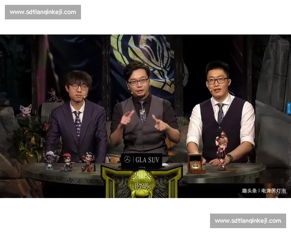 天呐！这位解说太秀了！当场把观众整不会了