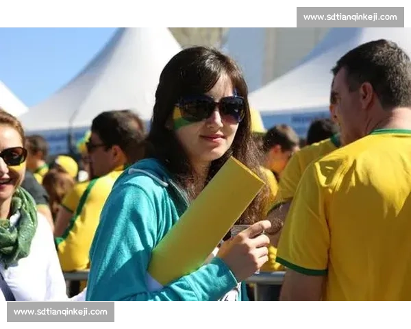家门口看世界杯,瓜达拉哈拉球迷狂欢,气氛燃爆! 家门口看世界杯,瓜达拉哈拉球迷狂欢,气氛燃爆!